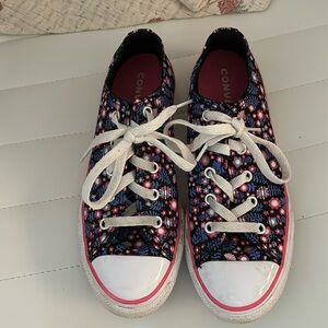 Girls Converse